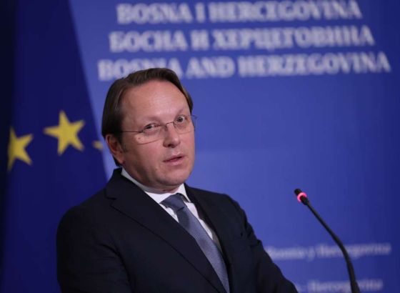 Várhelyi tvrdi da nije bio upoznat s navodnim pokušajima Mađarske da regrutuje špijune u Briselu
