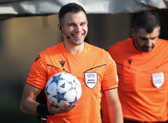 Antoni Bandić sudi utakmicu Konferencijske lige