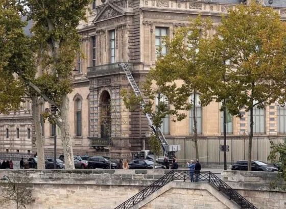 Nova atrakcija Louvrea - Prozor kroz koji su lopovi ušli i ukrali nakit vrijedan 88 miliona eura