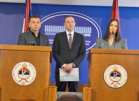 Počela redovna sjednica NSRS, opozicija optužuje vlast da izbjegava raspravu o aferama i referendumu