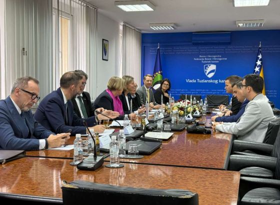Vlada Tuzlanskog kantona izrazila saučešće povodom tragičnog požara u Domu penzionera Tuzla