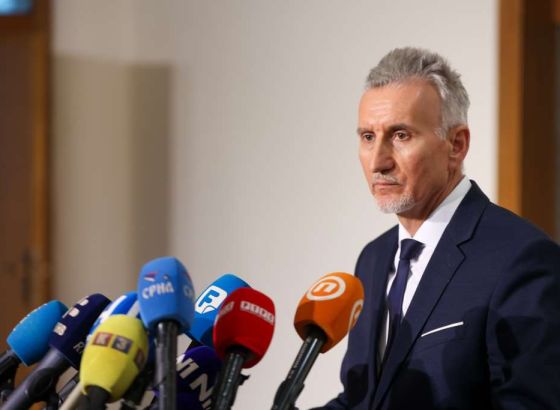 Ademović traži odgovornost delegata, Nešković i Vuković kažu da je rad institucija doveden u pitanje