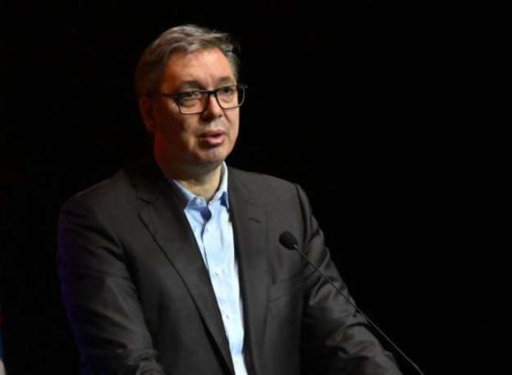 Vučić: Rusi pregovaraju s tri partnera o prodaji udjela u NIS-u