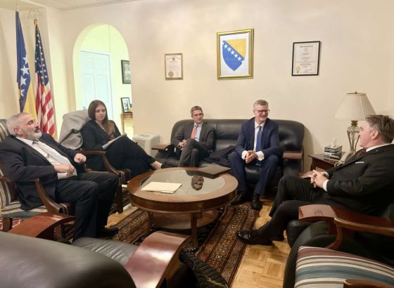 Komšić i Lawton: Izgradnje Južne plinske interkonekcije ključni strateški projekt za BiH