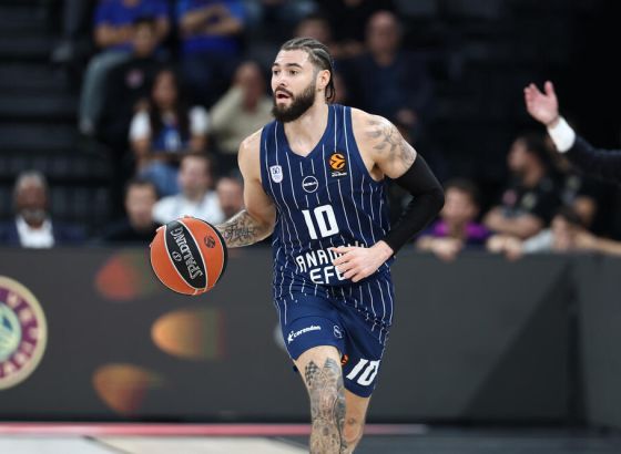 Efes u posljednjoj sekundi srušio Barsu, PAO ludom serijom deklasirao Dubai, Hapoel dao 105 poena u Milanu