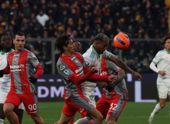 Roma slavila u gostima za povratak na prvo mjesto
