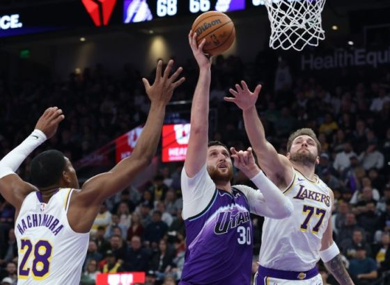 Double-double Jusufa Nurkića u tijesnom porazu Jazza protiv Lakersa
