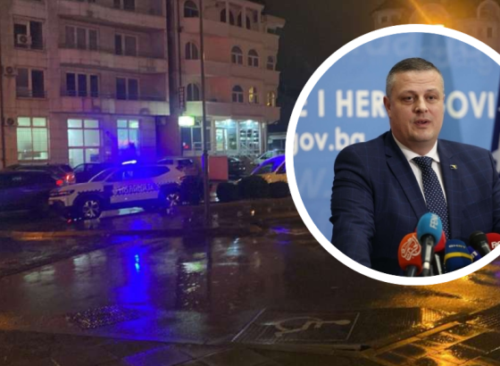 DOJAVA O BOMBI Svečana sjednica SDP-a u Banjoj Luci prekinuta; Grupica dovikivala Srbija- iza svega je Dodik, kaže Mijatović