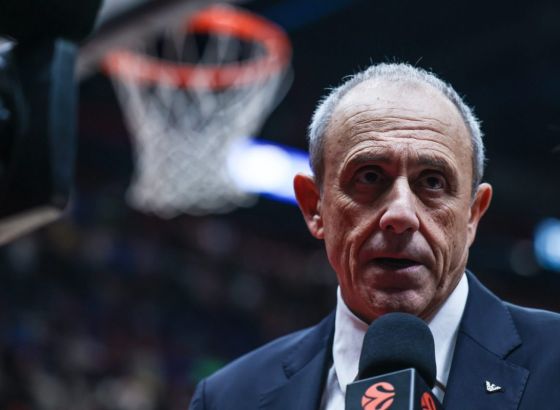 Ettore Messina napustio klupu Armanija