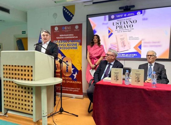 Komšić u Tuzli prisustvovao promociji univerzitetskog udžbenika 'Ustavno pravo'