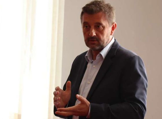 Mostarski gradonačelnik se oglasio nakon privođenja osumnjičenog za paljenje automobila