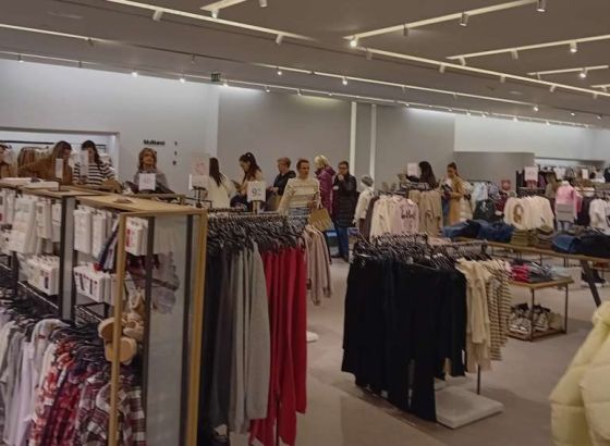 Paradoks Crnog petka u SAD - Više kupaca, manje dolara