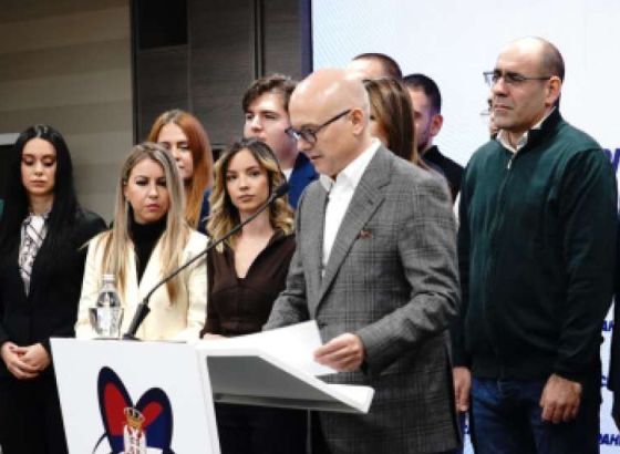 Srbija: SNS proglasio pobjedu u tri općine, izbore obilježili neredi i nepravilnosti