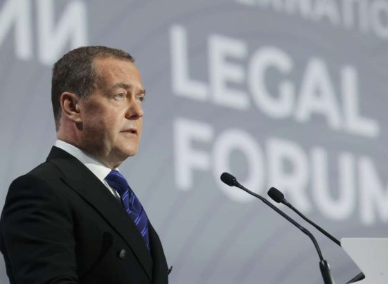 Medvedev kaže da bi zapljena zamrznute imovine od strane EU mogla biti opravdanje za rat