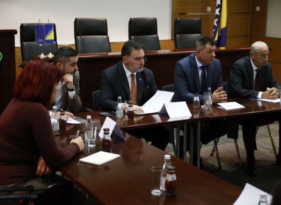 BiH traži rješenja za gužve na granicama - Privreda trpi velike štete