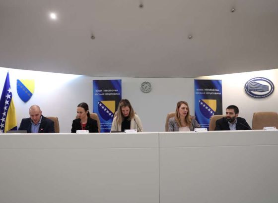 Ubrzani razvoj vještačke inteligencije, neriješena ljudska prava i ugroženi novinari (VIDEO)