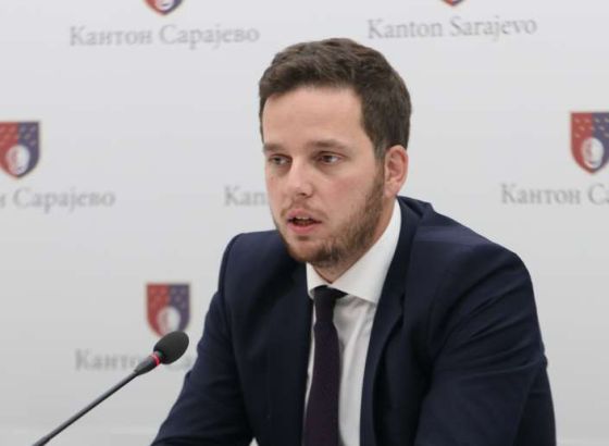 Uk: Spreman sam preuzeti dio odgovornosti i saslušati studente