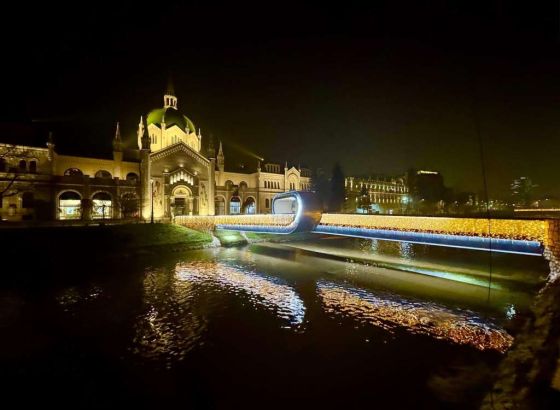 Grad Sarajevo osvijetlio mostove i gradske simbole u susret praznicima