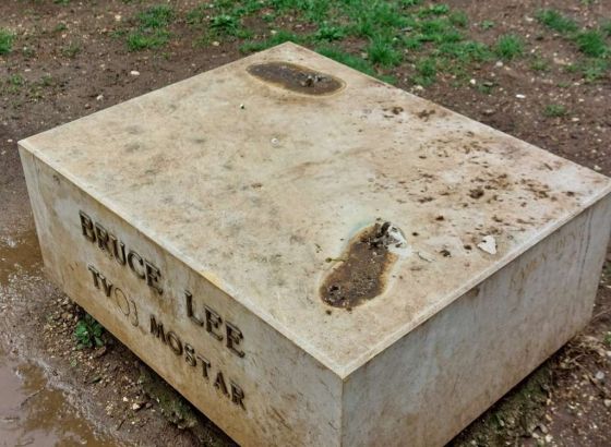 Kip Brucea Leeja vraća se u park Zrinjevac