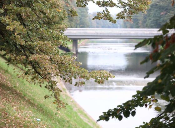 U Hercegovini i na jugozapadu Bosne sunčano, u ostatku zemlje umjereno do pretežno oblačno