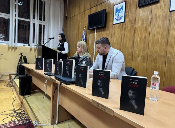 EMOTIVNA ATMOSFERA: Knjiga 'Ja sam Alen' autora Alena Muhića predstavljena u Bosanskom Petrovcu