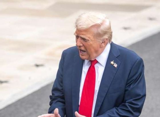 Trump kaže da će SAD intervenirati ako Iran nasilno suzbije mirne proteste