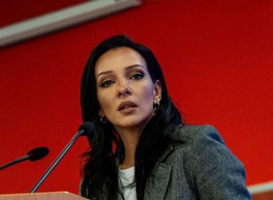 Tepić: Srbija nastavlja politiku izolacije od Europe