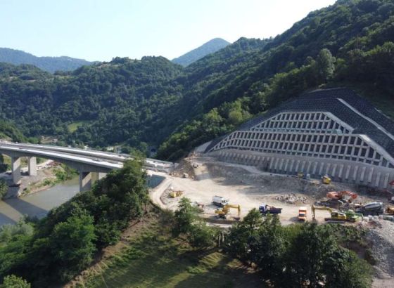 Autoceste FBiH pojasnile situaciju na gradilištu dionice Vranduk – Ponirak
