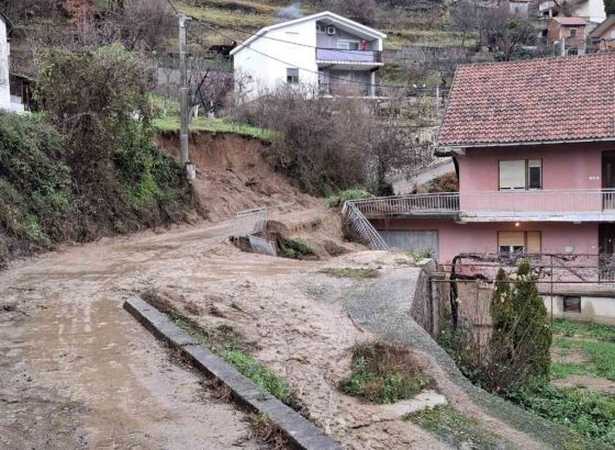 Klizište u mostarskom naselju Cim ugrožava kuće