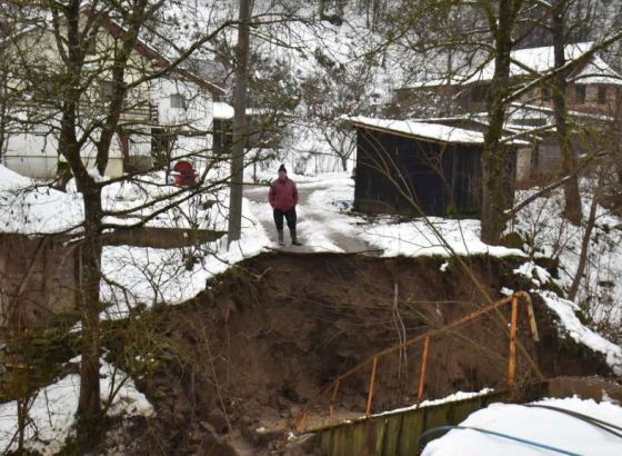Situacija u Općini Foča u FBiH se stabilizuje, zbog rušenja mosta stanovnici Mihovića odsječeni