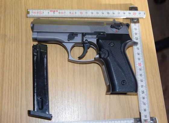 Uspješnom akcijom policija u Tešnju uhapsila pet mlađih osoba zbog razbojništva