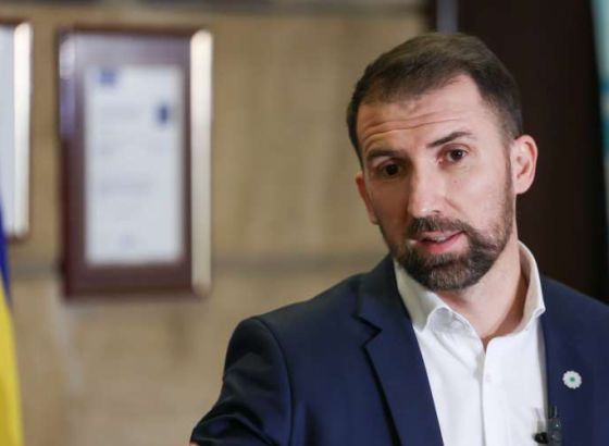 Poštujući prava djeteta, Delić najavio: Ukidamo obavezu kontrolnih pregleda za djecu do 18. godine