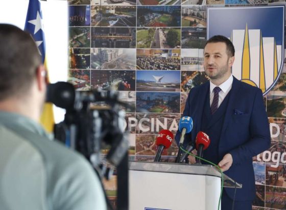 Efendić najavio osnivanje ustanove za kulturu i izgradnju centralnog trga na Dobrinji