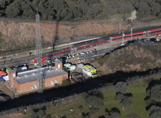 Istražitelji pronašli slomljeni spoj na pruzi na mjestu željezničke nesreće u Španiji