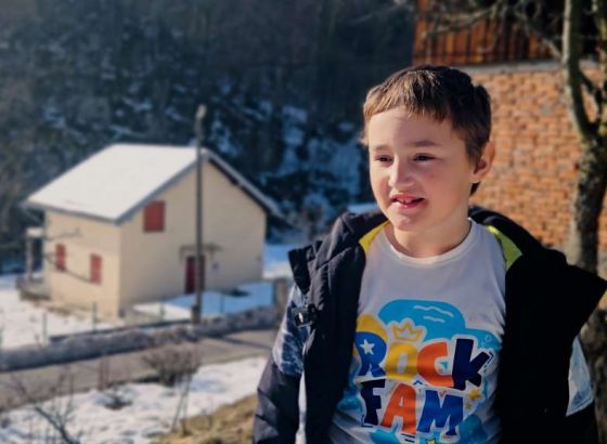 Pomozi.ba - Apel za pomoć dječaku Ahmetu Jusupoviću, koji želi pomoći porodici