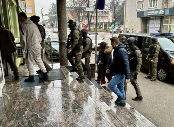 Tri osobe uhapšene zbog razbojništva na štetu kurirske službe u Bihaću