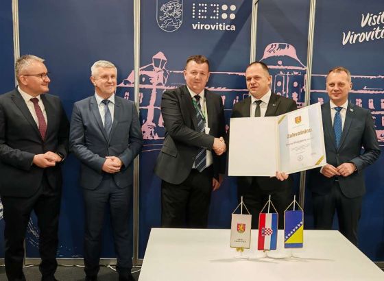 Zahvalnica Dariju Planiniću za doprinos gospodarskoj suradnji između Virovitice, RH i BiH