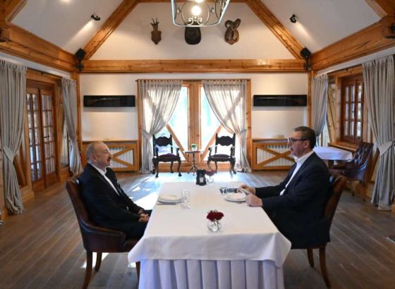Vučić i Alijev razgovarali o projektima u energetici, infrastrukturi i ekonomiji