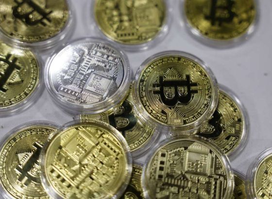 Novi pad bitcoina, potonuo više od pet posto