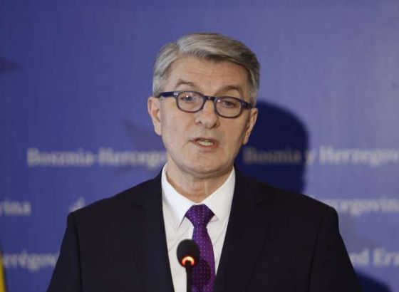 Mehmedović pisao Schmidtu: U Vašim je rukama sudbina BHRT-a, jednog od stubova države BiH
