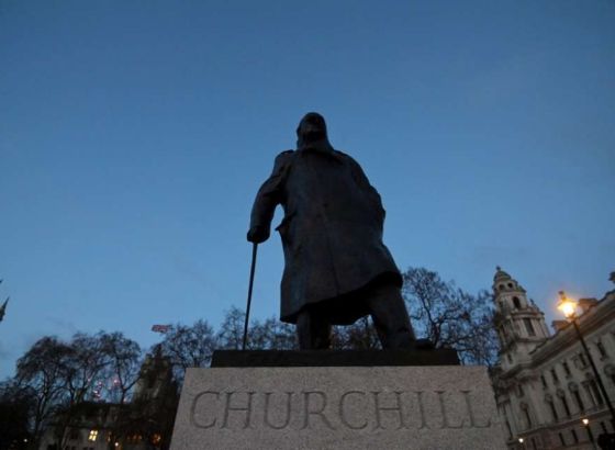 Spomenik Winstona Churchilla u Londonu vandaliziran grafitima