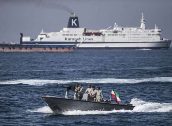 Zatvoren Hormuški moreuz - Iranska revolucionarna garda prijeti paljenjem brodova