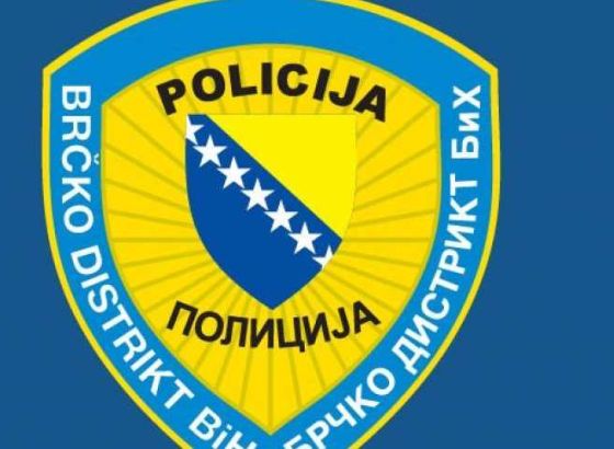 Brčko: Tri automobila oštećena u požaru jutros u ulici Marina Držića