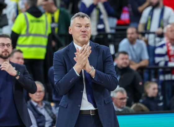 Fenerbahče slavio u reprizi finala Evrolige, saigrači iz Monaka umalo se potukli na kraju