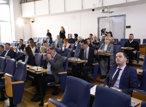 Skupština KS prihvatila ostavku premijera Uka, razriješen kompletan saziv Vlade