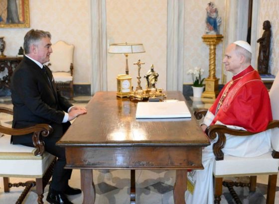 Vatikan odlučio da samo Željko Komšić održi sastanak sa papom! Cvijanović i Bećirović ostali pred vratima