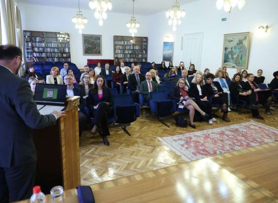 Naučni skup na UNSA - BiH ima dobar pravni okvir za zaštitu žena, ali je problem njegova primjena