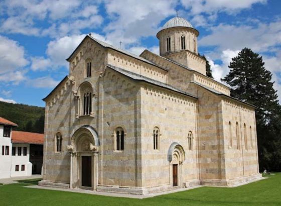 Kosovo: Rašić korigirao izjavu da je Kurti zbog njega vratio zemljište manastiru Visoki Dečani