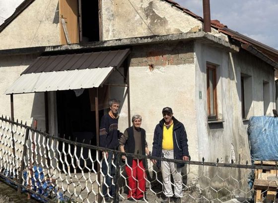 Porodica Mujanović iz Bihaća traži pomoć nadležnih, trošna kuća ugrožava njihovo zdravlje