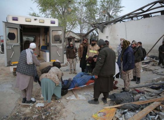 Afganistan tvrdi da je 400 ljudi poginulo u pakistanskom zračnom napadu na bolnicu u Kabulu